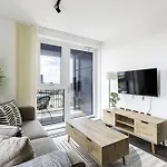 North Ken V - 2 Bedrooms - 1 Bathroom - Balcony - Concierge