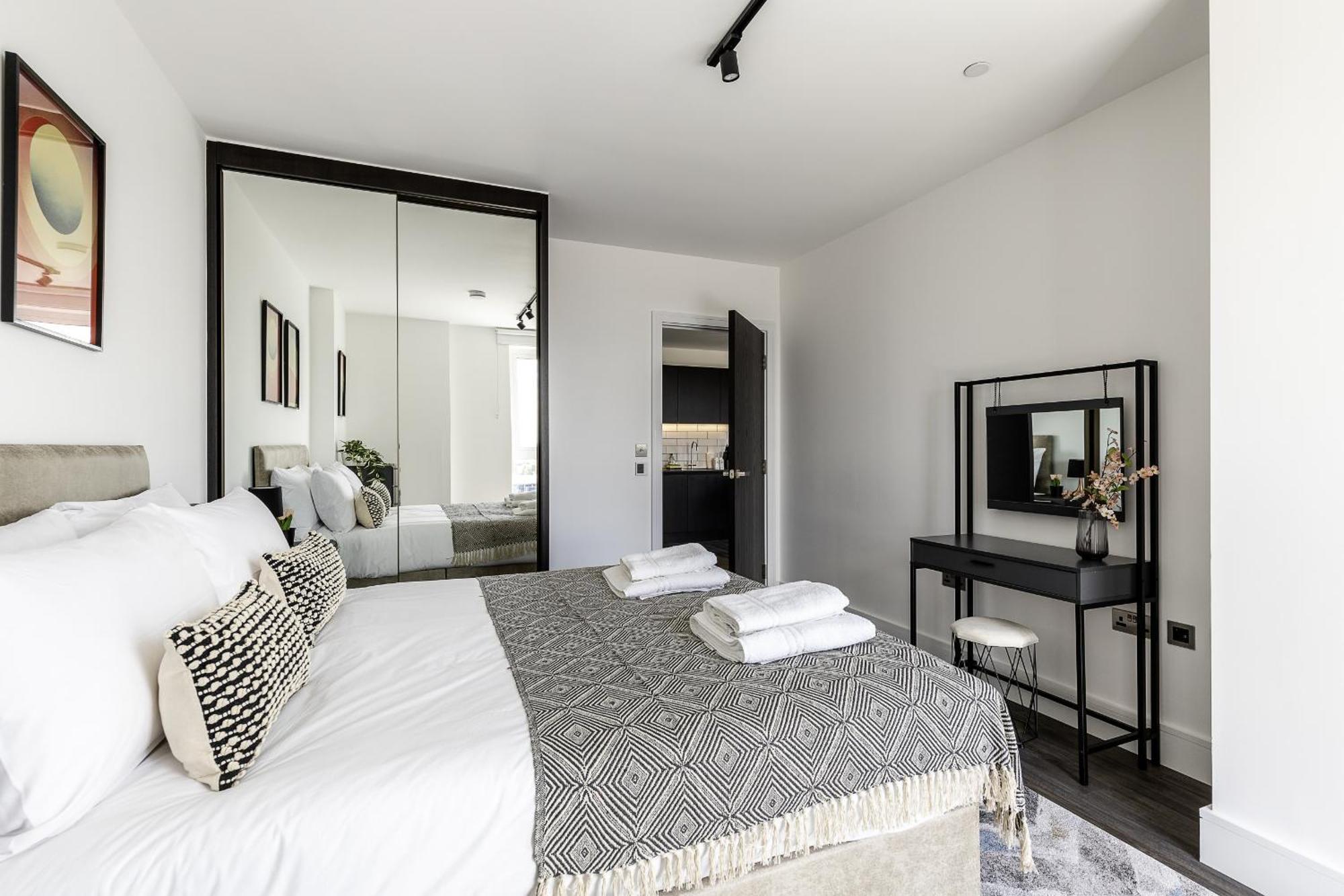 North Ken V - 2 Bedrooms - 1 Bathroom - Balcony - Concierge